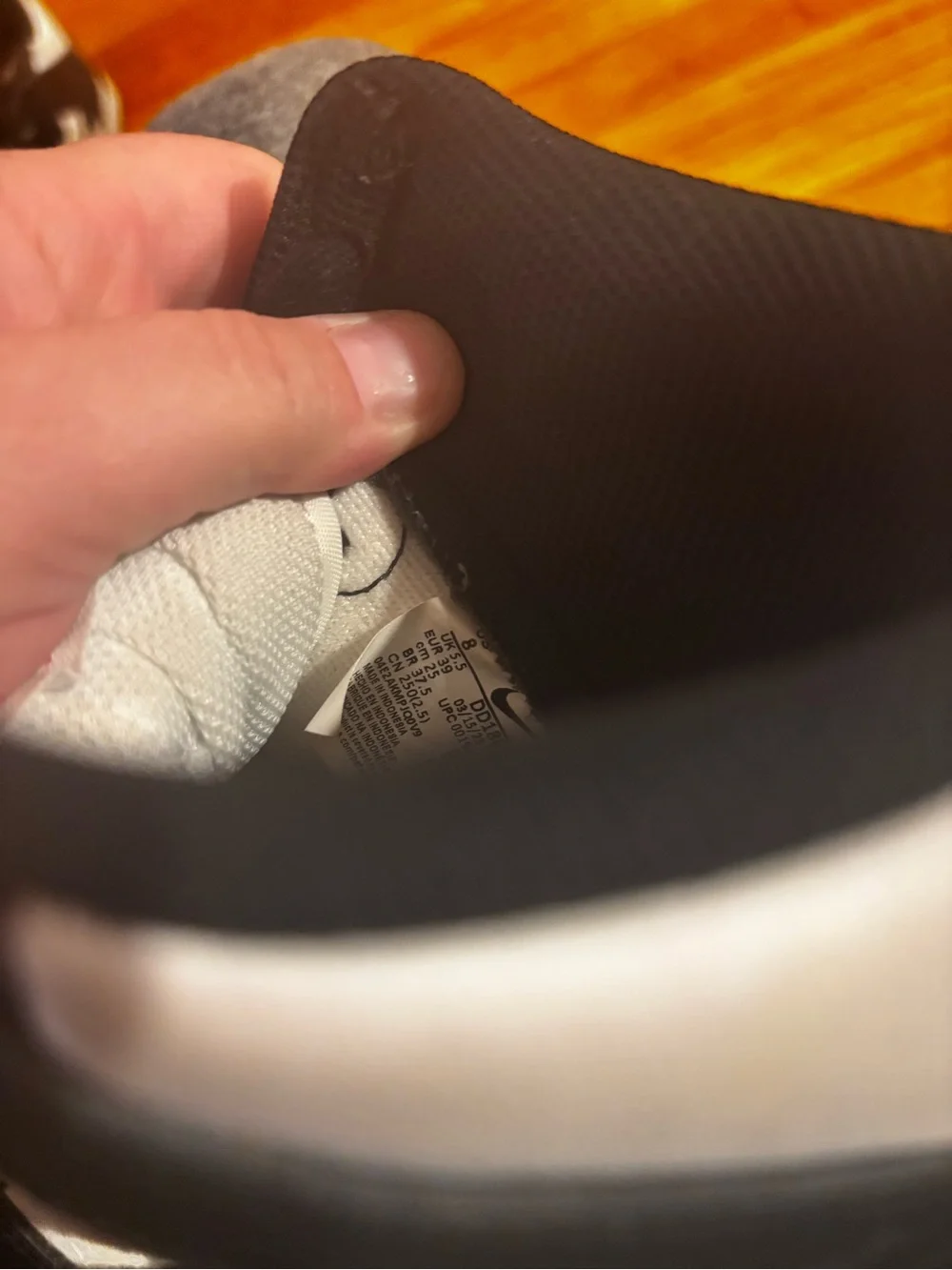 Nike Black and White women’s High-Top Sneakers